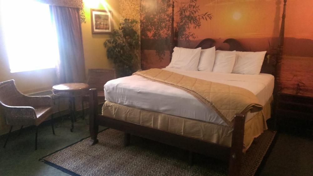 King Room with Spa Bath - Smoking