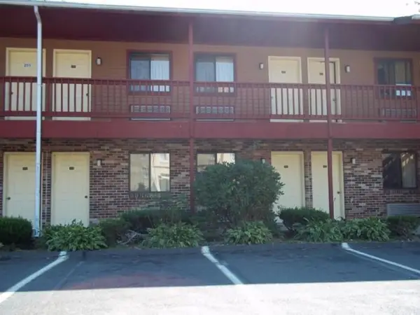 Naugatuck Motor Lodge 9